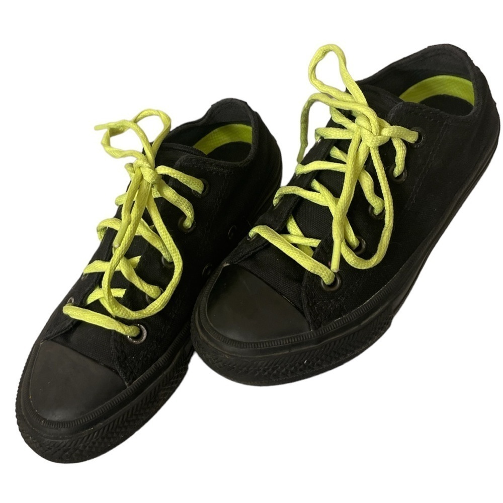 CONVERSE Chuck Taylor ll black low top sneakers